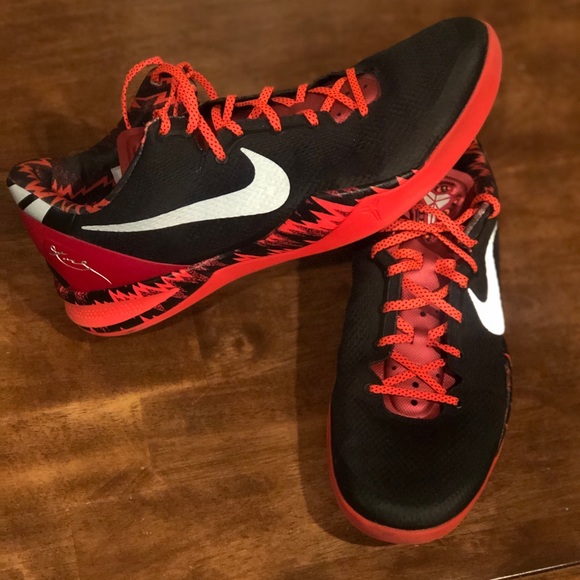 kobe bryant 13 shoes